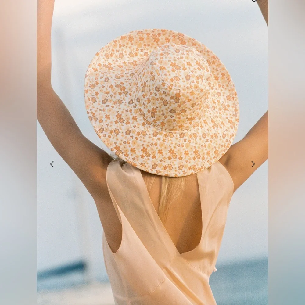 LACK OF COLOR HOLIDAY BUCKET HAT - PEACH BLOOM - Picture 2 of 6